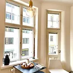 Art Nouveau - Jugend Talo In Center Apartment